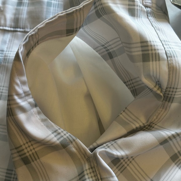 Russell Athletic White and Gray Flat Front Mens Shorts SZ 44 - Picture 11 of 14